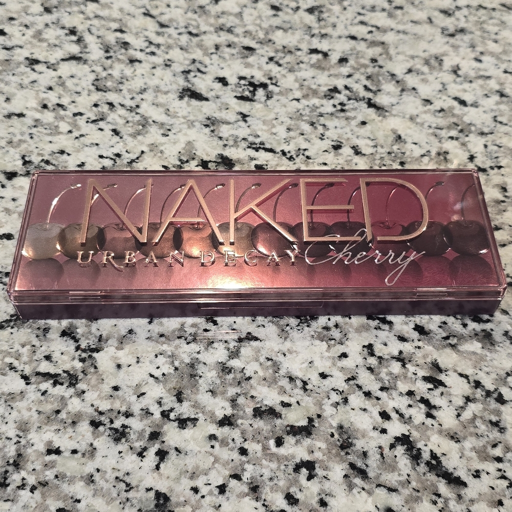 Urban Decay Naked Eyeshadow Palette - Red and Brown Shades